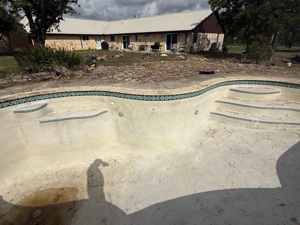 Leander pool renovation — before